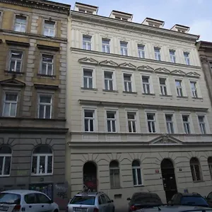 Apartamento Continents Nearby Main Train And Bus Station, Praga