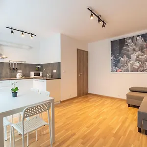 Brand New Two #26 With Free Secure Parking Close To Center Apartmán
